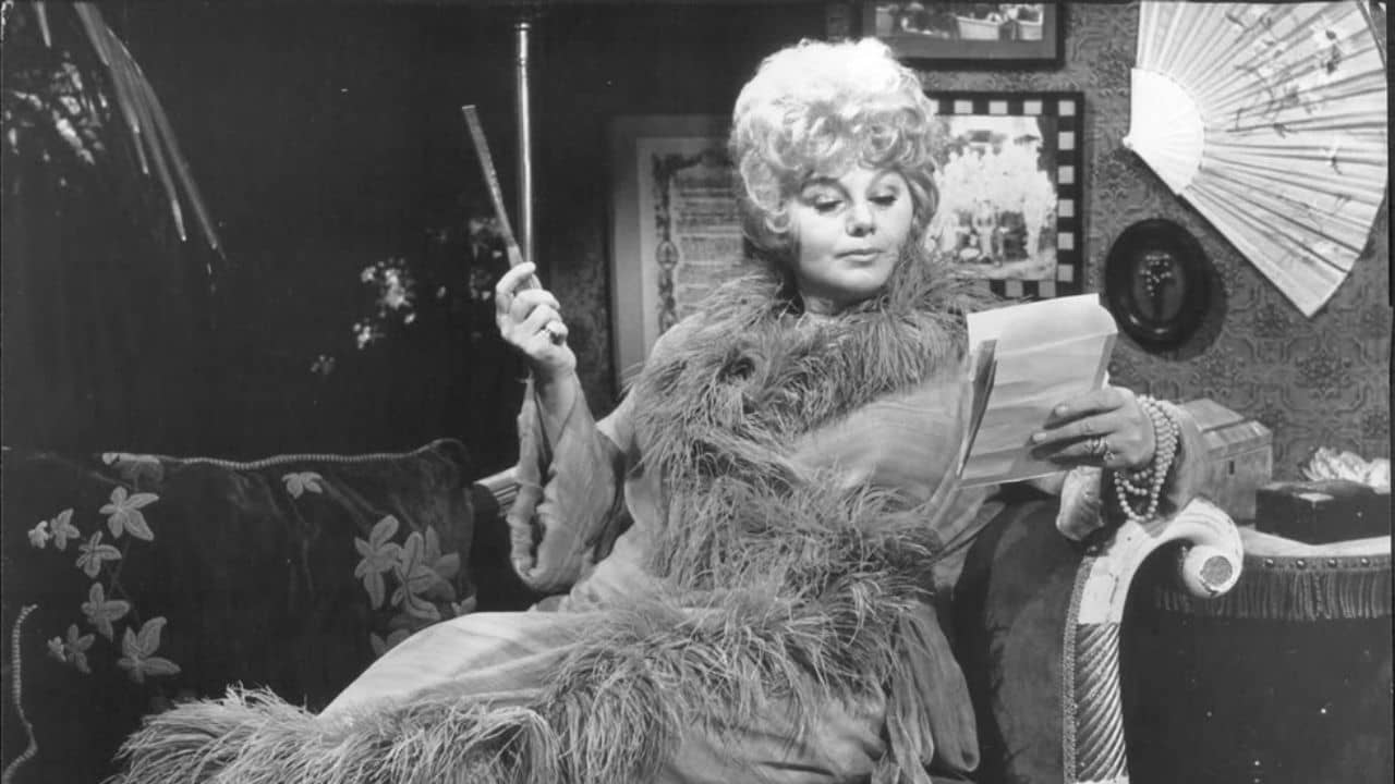 Publicity photo of American actress Shelley Winters promoting the 1971 feature film Whoever Slew Auntie Roo?.