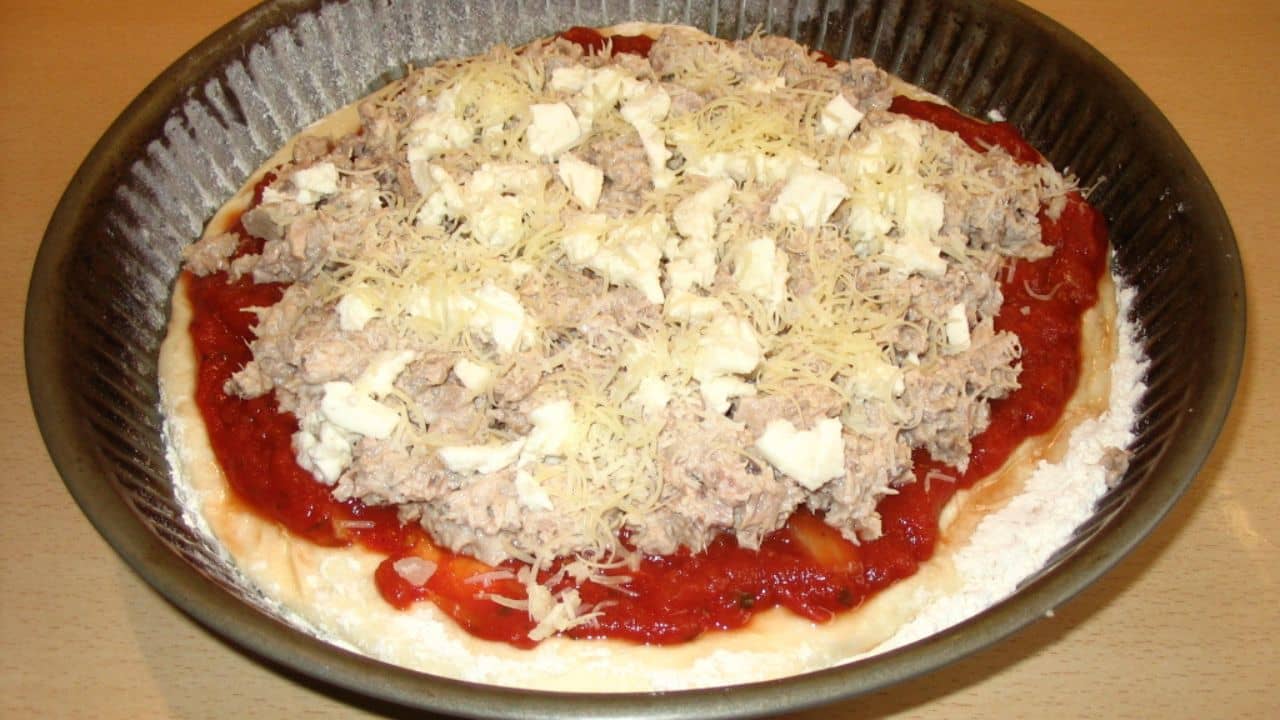 Tuna Pizza 