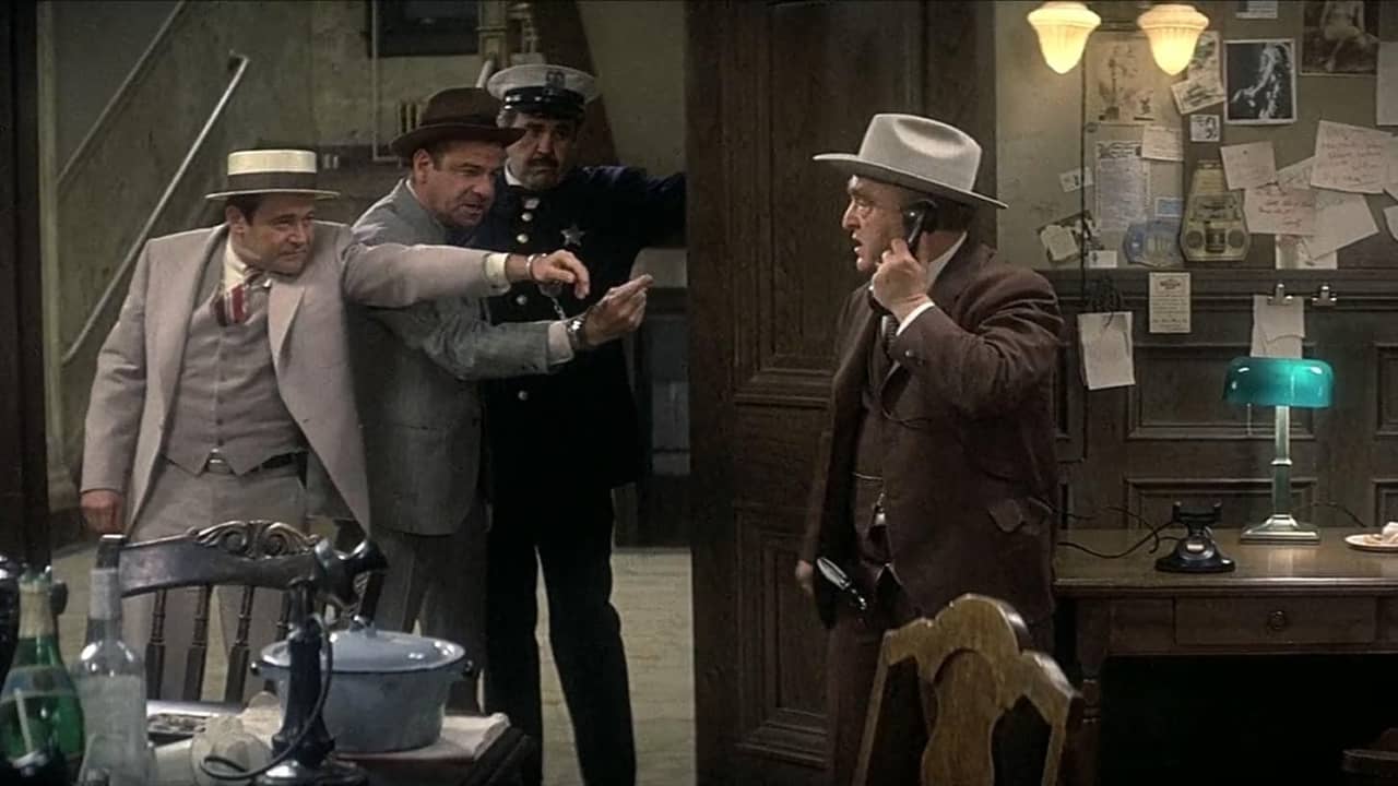 Jack Lemmon, Walter Matthau, Vincent Gardenia, and Cliff Osmond in The Front Page (1974)